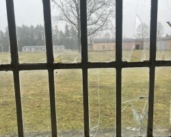 Exkursion-Sandbostel-9Hs-2025-5.jpeg