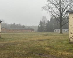 Exkursion-Sandbostel-9Hs-2025-1.jpeg